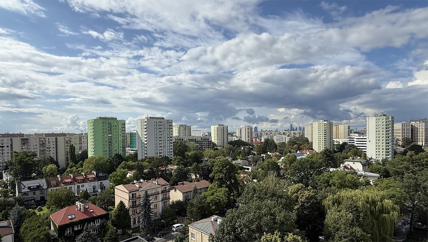 Widok budynku Wspólnoty Mieszkaniowej Puławska 234 — zdjęcie 3